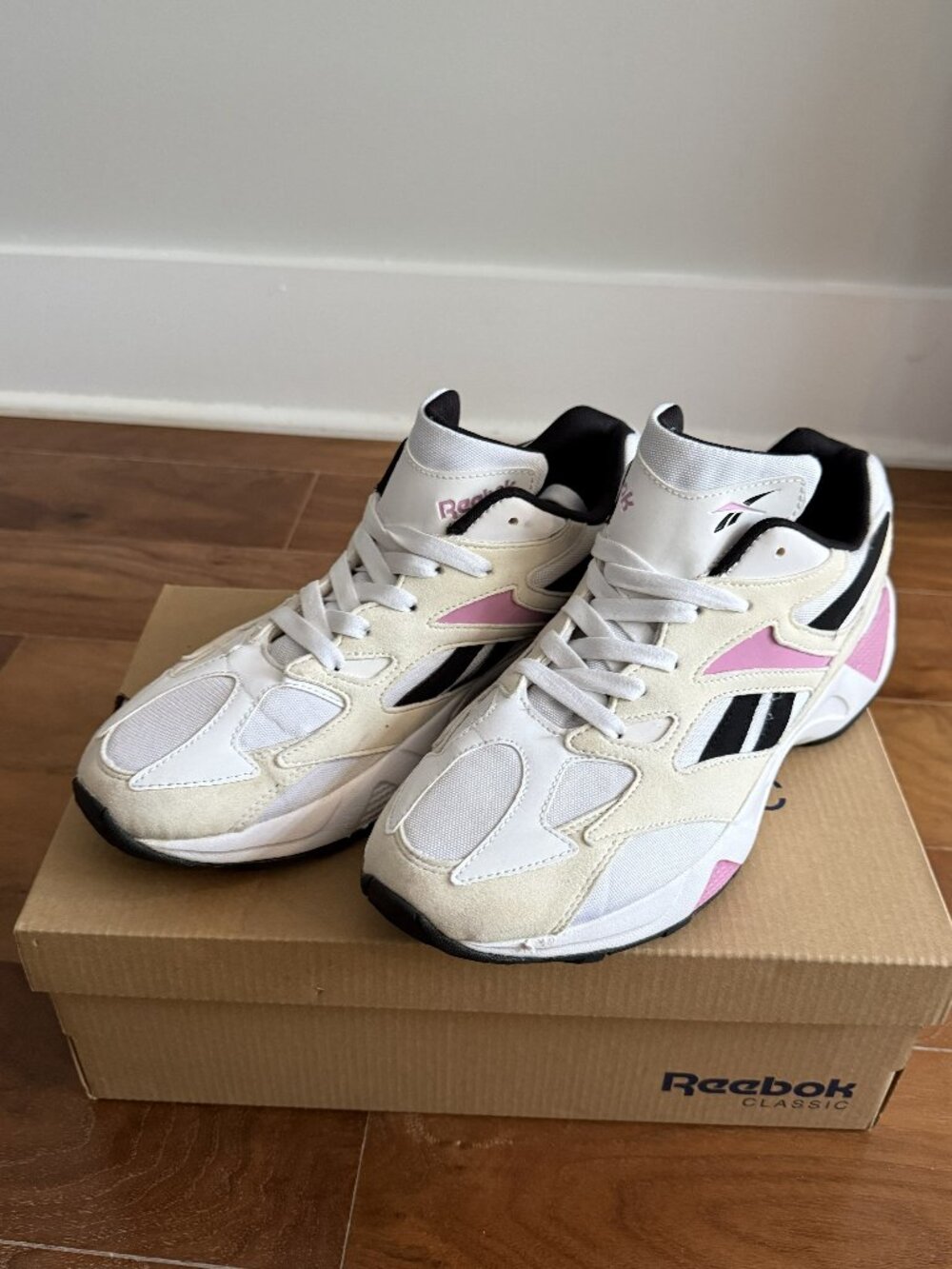 Reebok Classics White Sneakers US 10